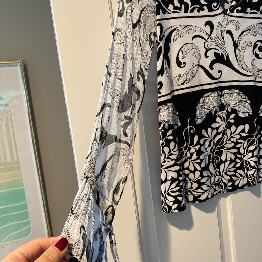 Cache Black and White Graphic Blouse - Picture 3 of 6